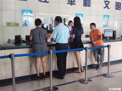 [违章日记]遵守交通规则的博大精神