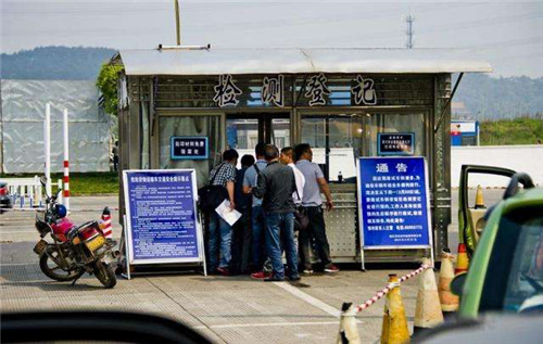 [交通日记]江西南昌幸福小区举行安全驾驶会